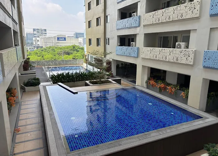 Hong Ji Gardens 327 Near Mall Of Manila